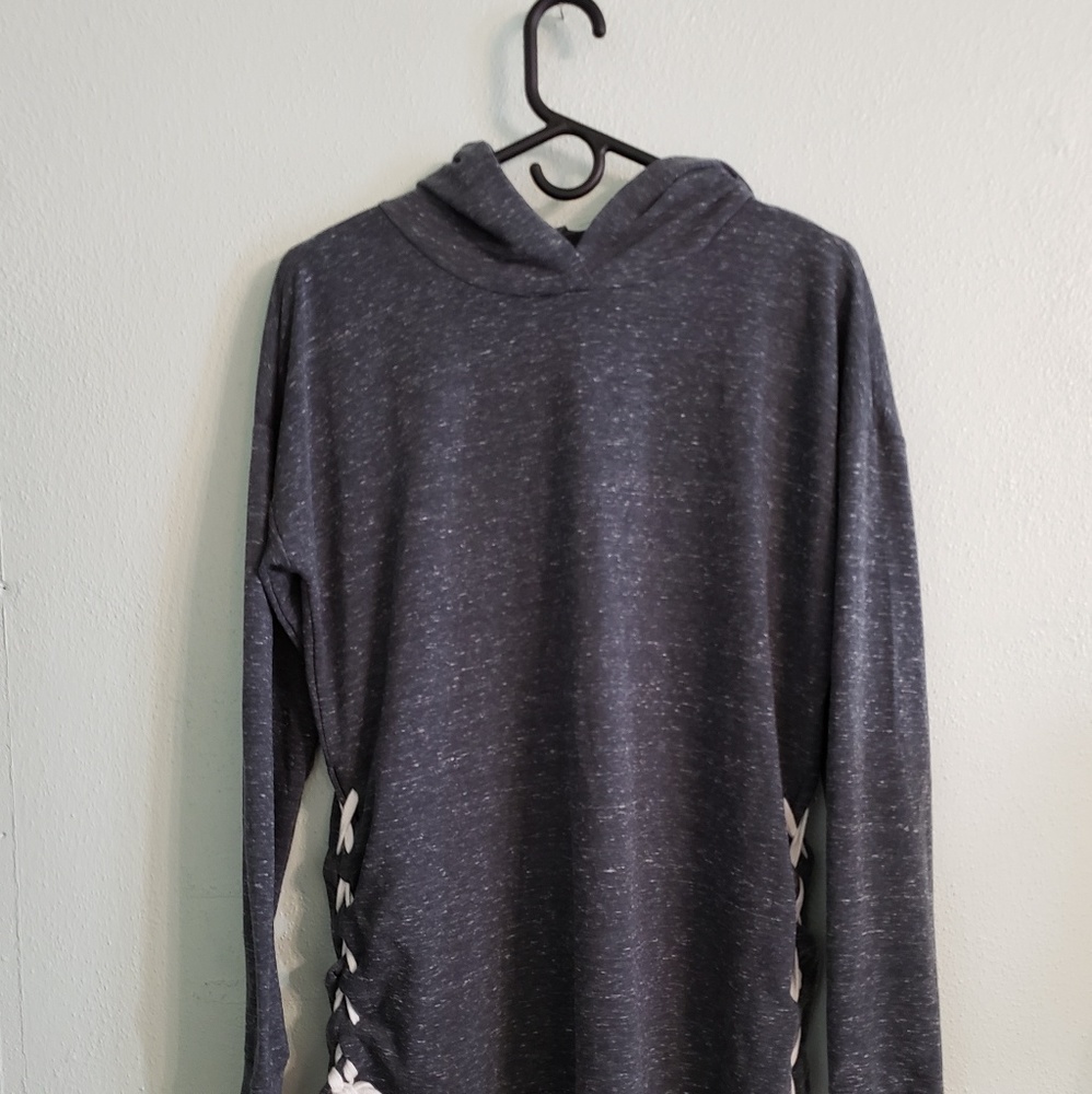 🍭Sweater with ties on side